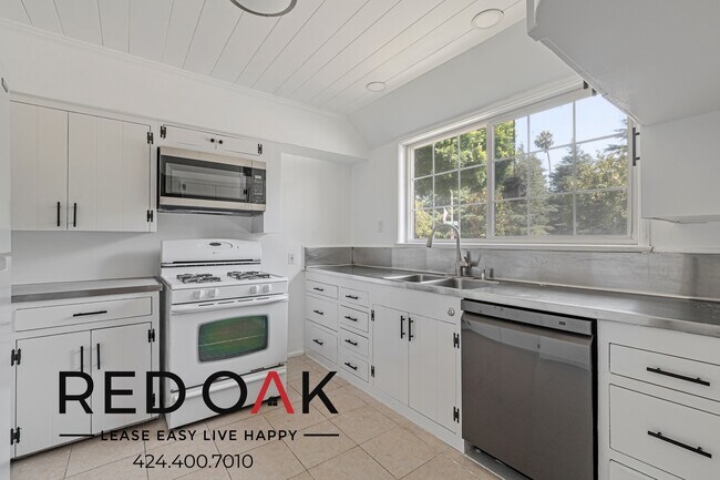 Foto del edificio - 9725 W Olympic Blvd