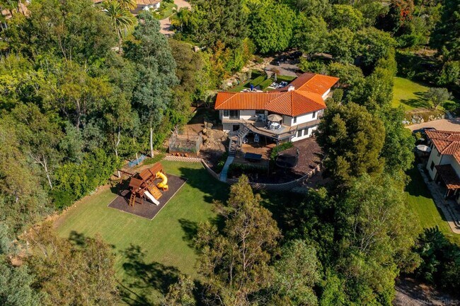 Building Photo - Sprawling Luxury Rancho Santa Fe Estate - ...