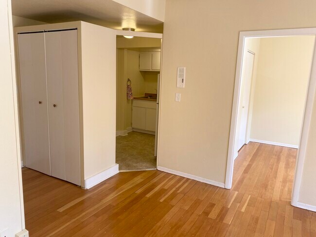 1HAB. - ÁREA COMÚN - Chesterbury Apartments