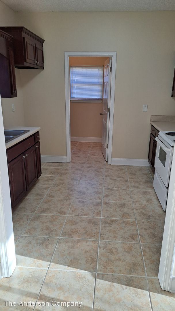Foto del edificio - 3 br, 2 bath House - 121 Laurelwood Ct.