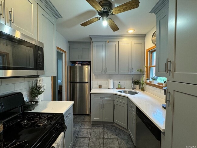 Building Photo - 6 Radcliff Ave