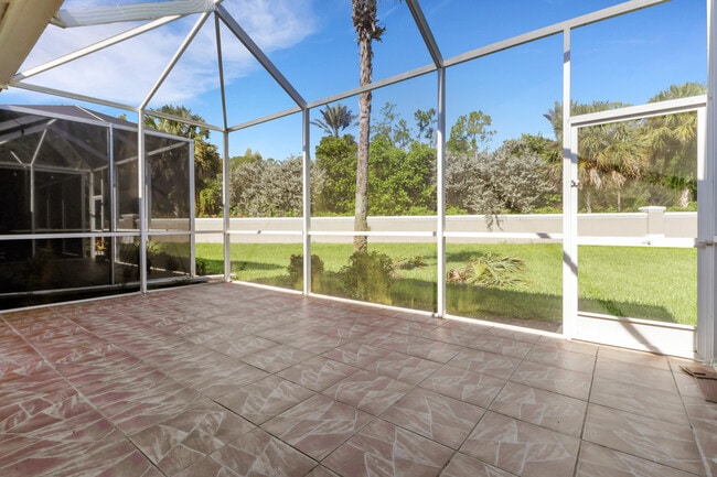 Foto del edificio - 14130 Winchester Ct