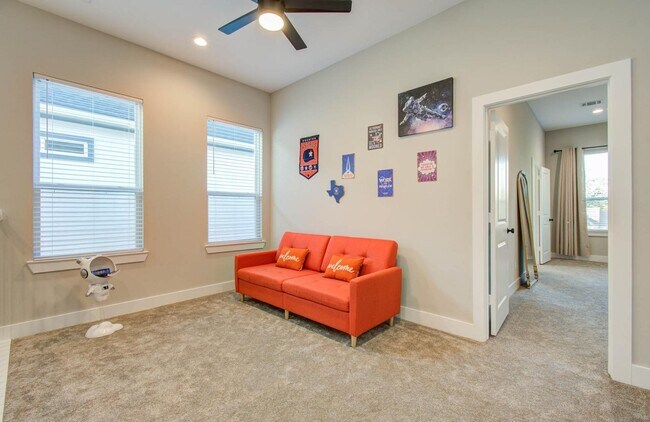 Building Photo - 4205 Stassen St