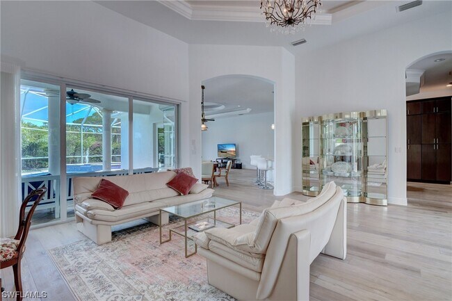 Building Photo - 493 Banyan Blvd