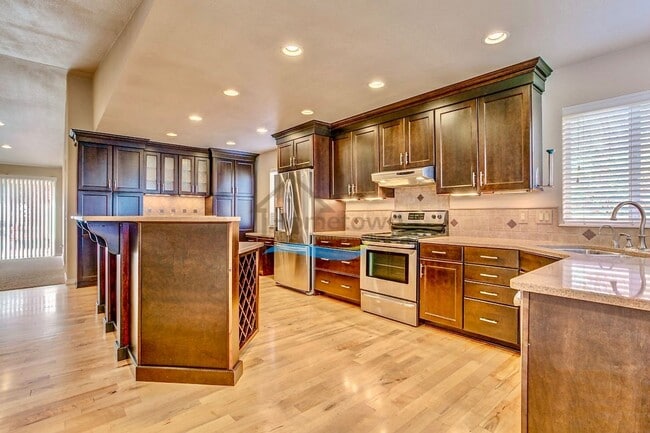 Foto del edificio - 2656-Square Foot Home with 4 Beds and 3 Ba...