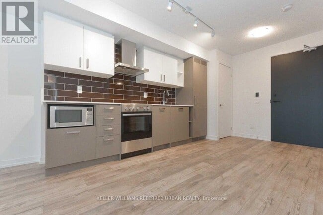 Building Photo - 125-2125 Redpath Ave