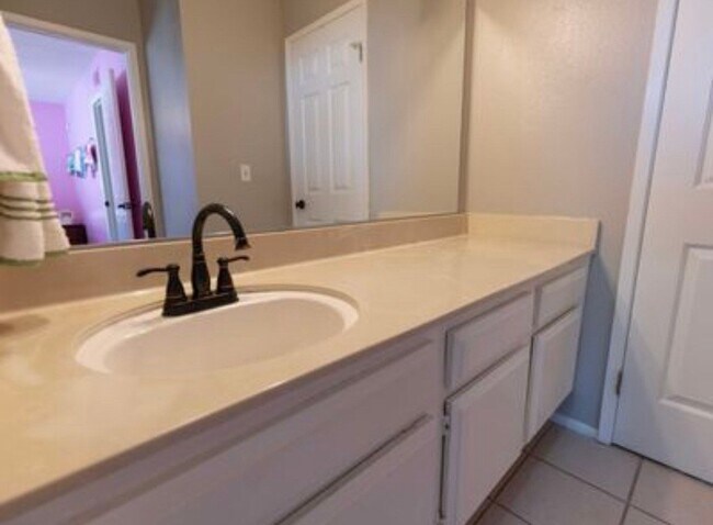 Foto del edificio - 1804 Sweet Briar Pl