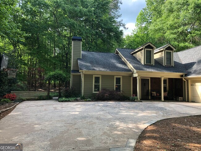Building Photo - 5755 Hendrix Rd