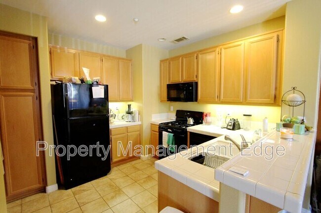 Foto del edificio - 41905 Davenport Way