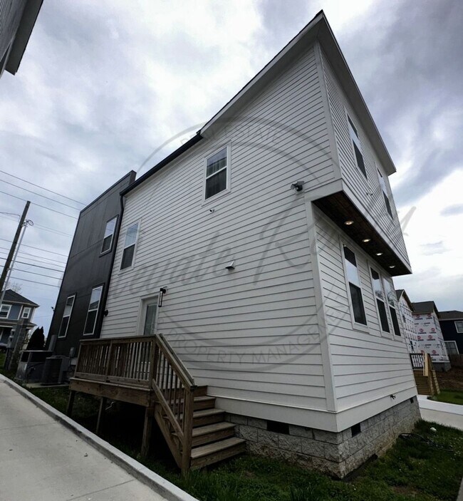 Foto del edificio - ON SPECIAL! THIS PROPERTY HAS 1/2 OFF THE ...