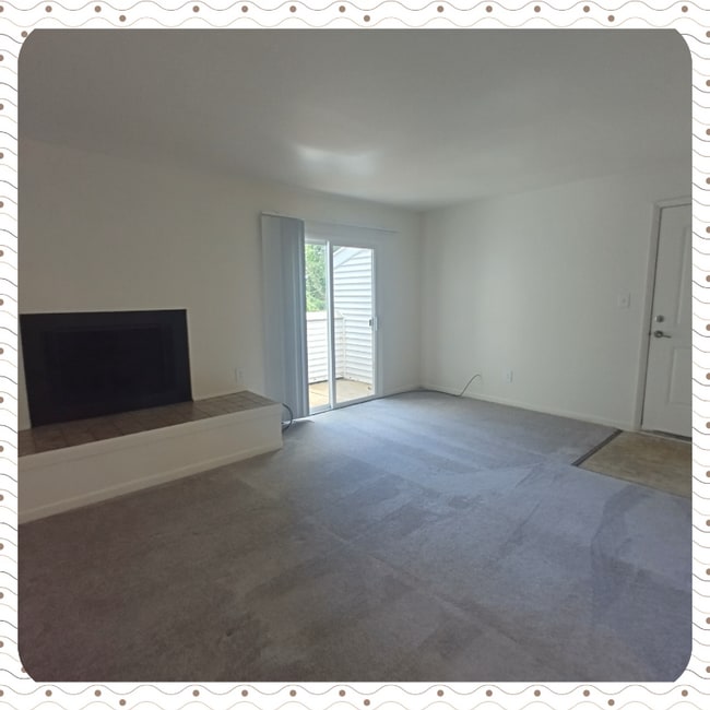 Foto del edificio - 600 Reusens Rd