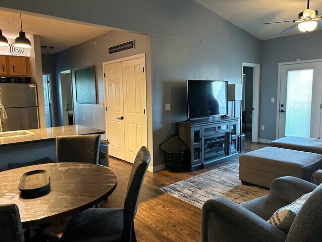 Foto del edificio - 2200 Classen Blvd