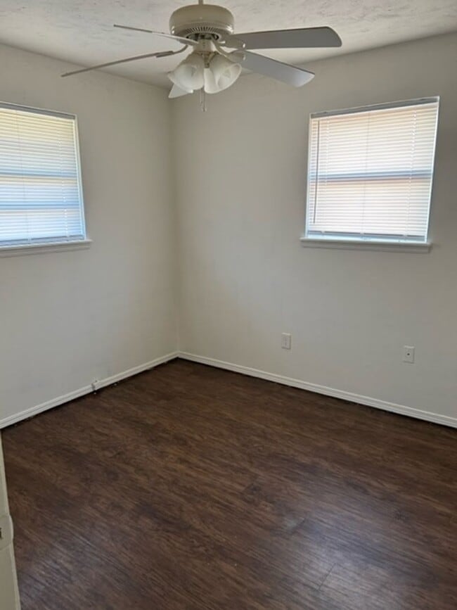 Building Photo - 333 NW 80th St