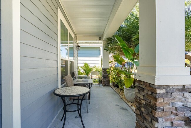 Foto del edificio - 454 Willow Lake Dr