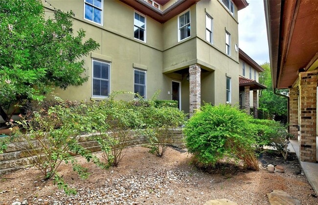 Building Photo - 2101 N Lamar Blvd