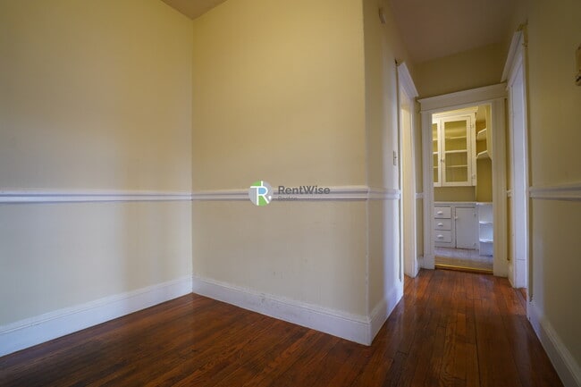 Foto del edificio - 221 Kelton St