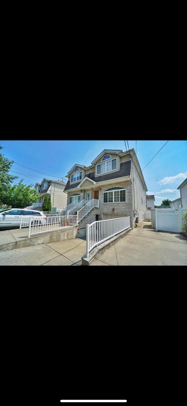 Building Photo - 430 Englewood Ave