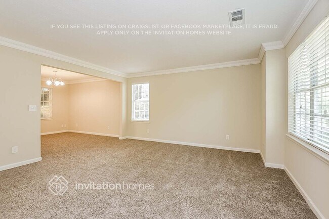 Foto del edificio - 2640 Woodside Dr