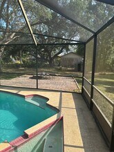 Building Photo - 9334 Sacramento Dr