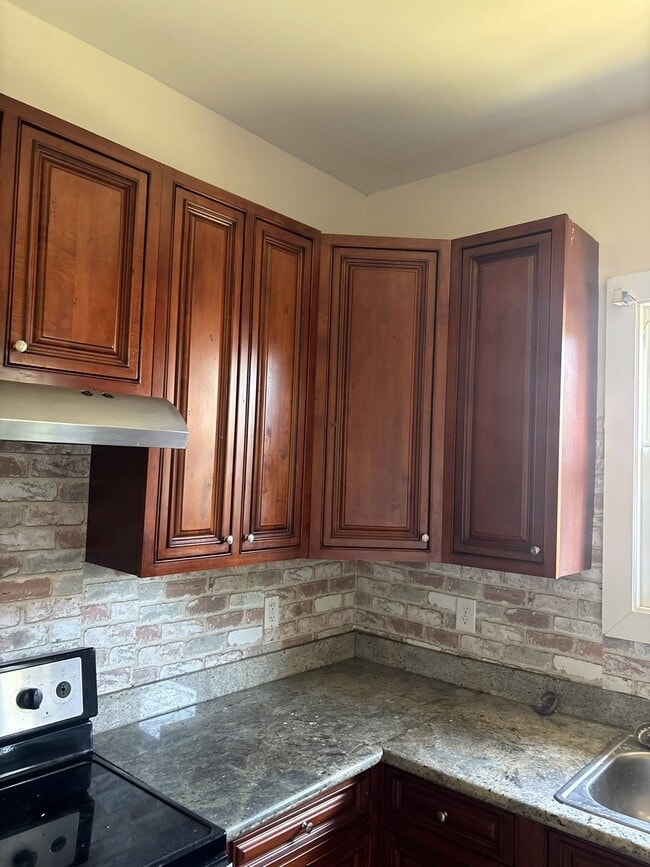 Building Photo - 113 Texas St