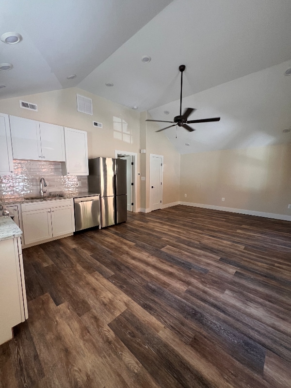 Building Photo - 42079 Sweet Spring Ln