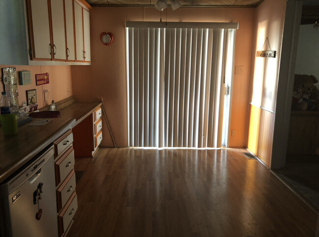 Building Photo - 463 S 80th Pl