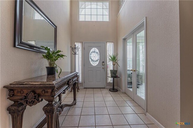 Foto del edificio - 701 Bighorn Dr