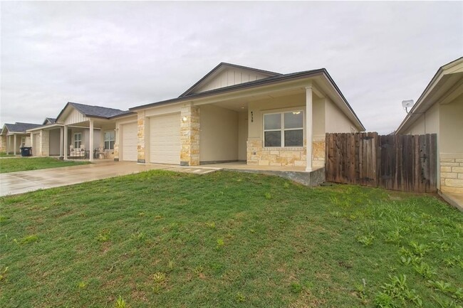 Building Photo - 473 CR 306