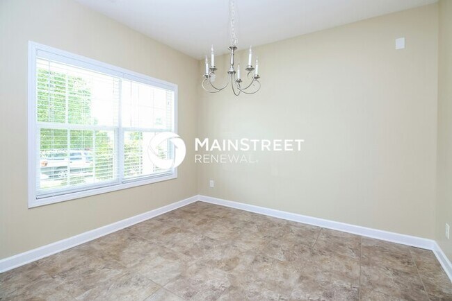 Building Photo - 5 Bedroom Pet-Friendly Home in Winston-Salem, NC with Main Street Renewal