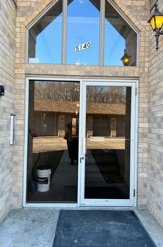 Foto principal - 5140 Shadow Creek Dr