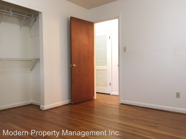 Building Photo - 1573 Alexandria Dr
