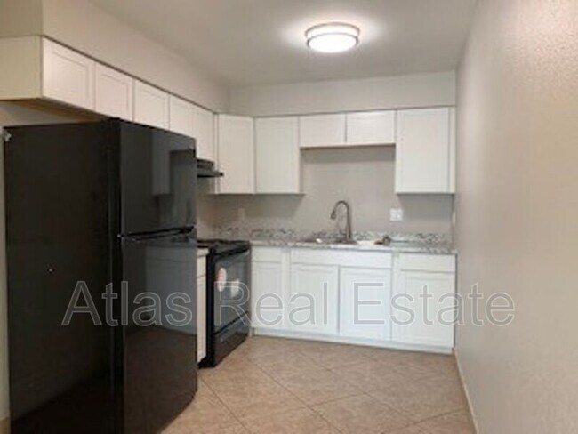 Foto del edificio - 2260 E Broadway Rd