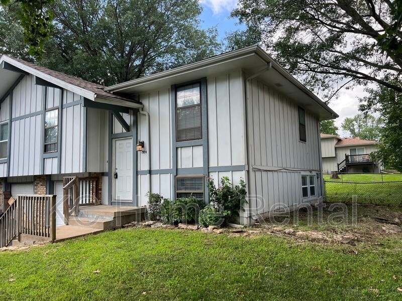 1904 E Lindenwood Cir, Olathe, KS 66062 Condo for Rent in Olathe, KS