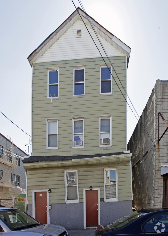 90 20th St, Bayonne, NJ 07002 Apartments Bayonne, NJ