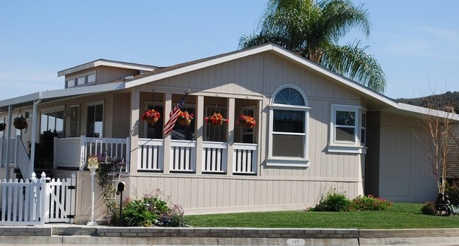 Building Photo - Meadowbrook