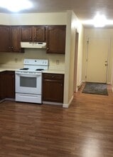 Building Photo - 166 E Main St