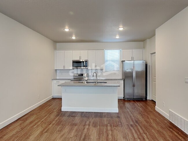 Foto del edificio - 6082 S Jordan Pkwy W