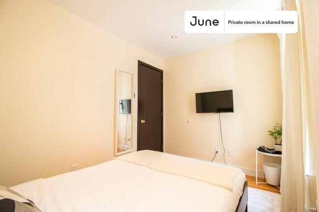 Foto del edificio - Room in Shared 5 bed/2 bath home