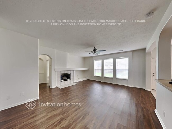 Foto del edificio - 1120 Sunset Lakes Dr
