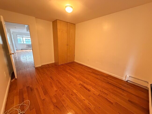 Foto del edificio - 600 Thwaites Pl