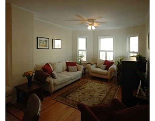 Building Photo - 631 Dorchester Ave