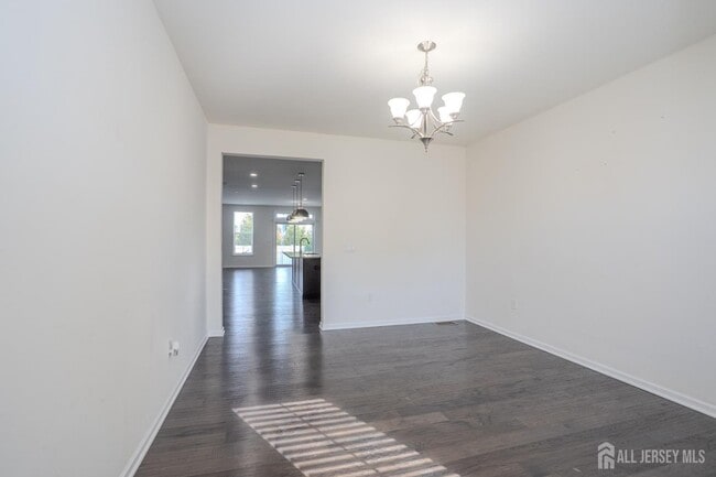 Building Photo - 16 Clover Ln