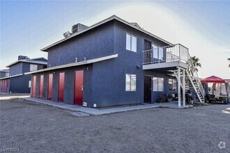 Building Photo - 4940 E Owens Ave