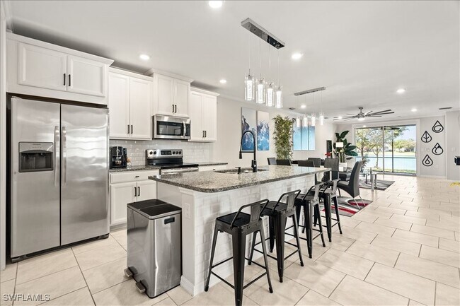 Foto del edificio - 14672 Edgewater Cir