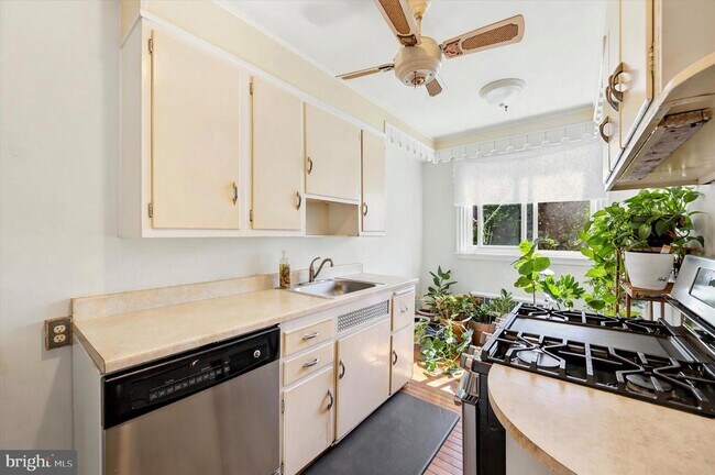 Foto del edificio - 1043 N 68th St