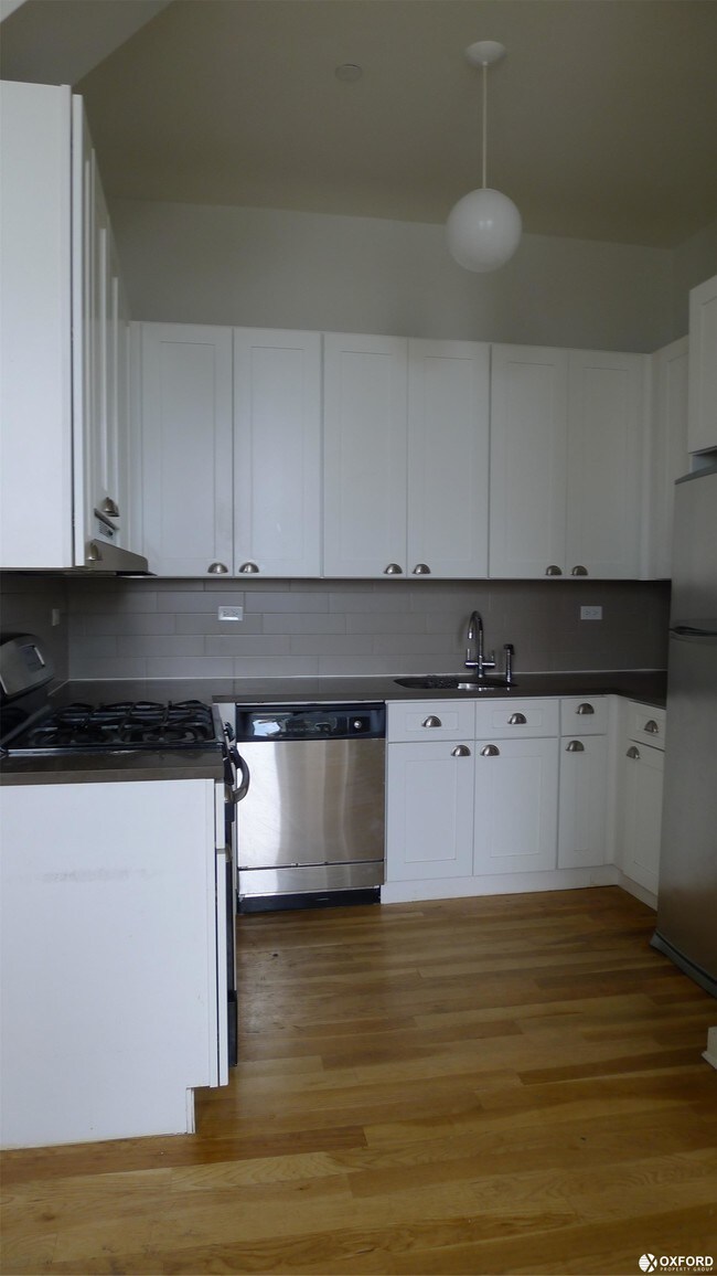 Foto del edificio - 7113 60th Ln