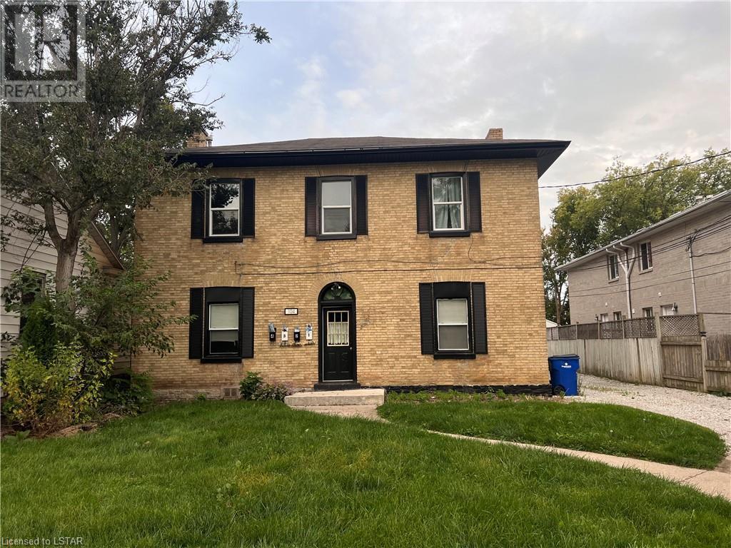 104 Harvey St, Chatham, ON N7M 1M3 House for Rent in Chatham, ON