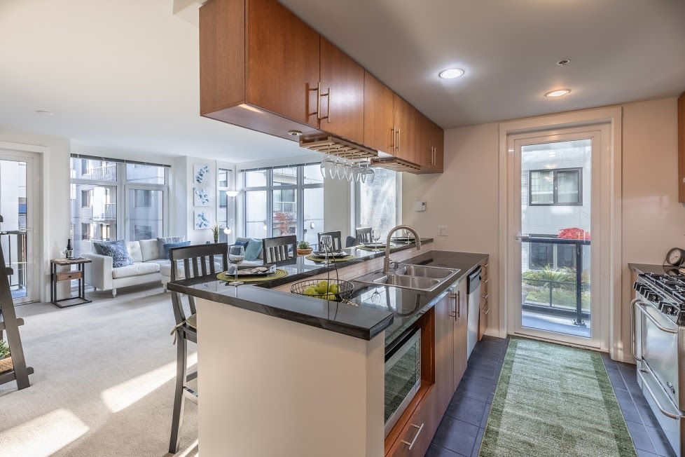 Foto principal - 2721 1st Ave