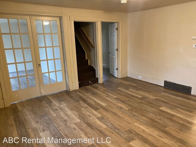 Building Photo - 4 br, 1.5 bath House - 1472 Grand Ave
