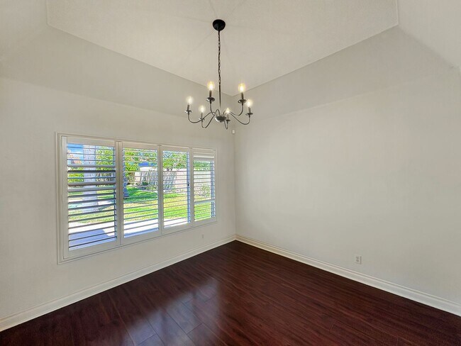 Foto del edificio - Spacious Oceanside Retreat with Pool, Spa,...